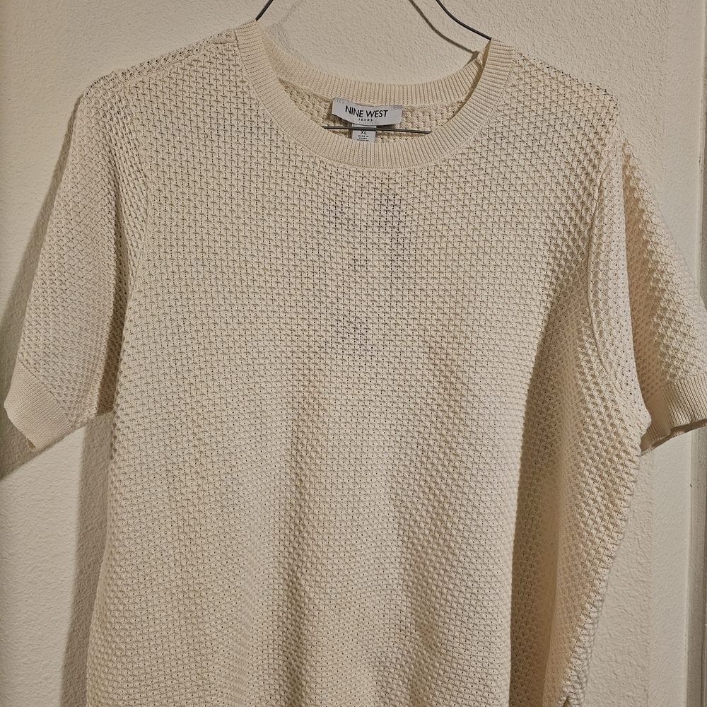 Nine West Cream Textured Short Sleeve Top